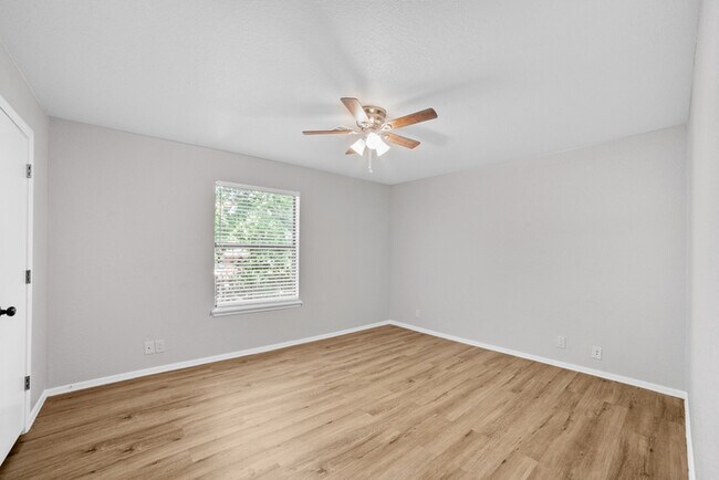 Building Photo - Tulsa Haven on 78th