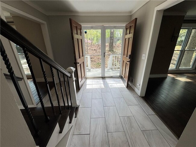 Building Photo - 2110 Six Branches Dr