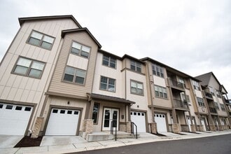 Building Photo - CHA16417