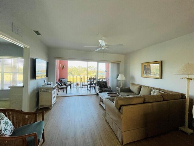 Building Photo - 2040 Willow Hammock Cir