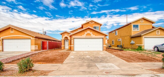 Building Photo - 11717 Lapstone Way