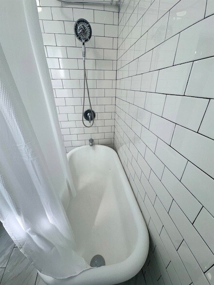 Building Photo - 24 Pamrapo Ave