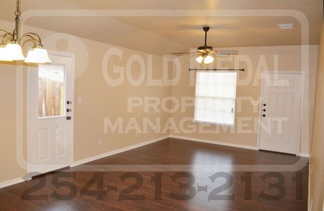 Building Photo - 1104 Grace Point Dr