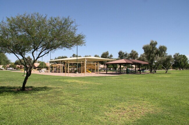 Building Photo - RANCHO DEL MAR BEAUTY