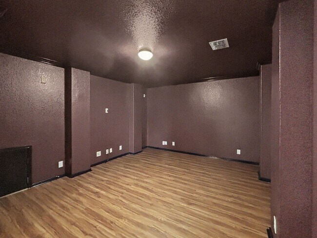 Building Photo - 10406 Boland Bend