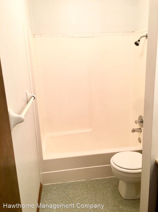 Building Photo - 3400 Balboa Ln