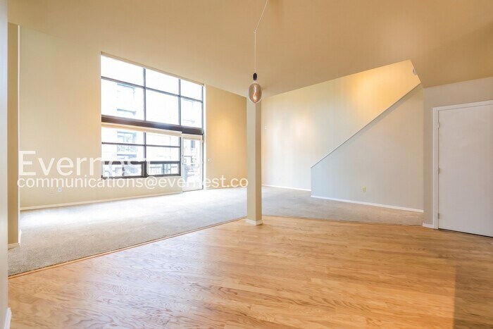Building Photo - 930 Acoma St