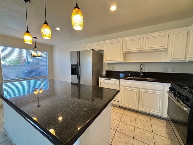Building Photo - West Palmdale Townhouse