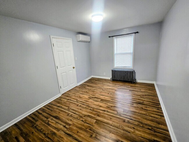 Building Photo - 1542 Washington St