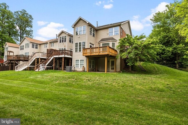Building Photo - 530 Limerick Cir