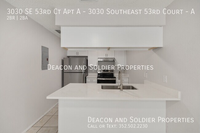Building Photo - 3030 SE 53rd Ct