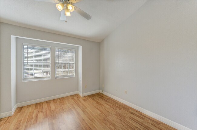 Building Photo - 2002 Gentryside Dr