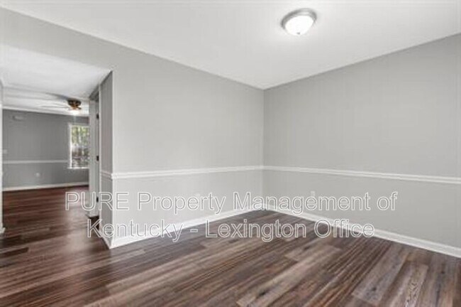 Building Photo - 1053 Merrick Dr