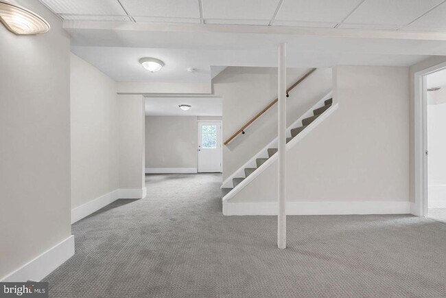 Building Photo - 10911 Chandler Rd