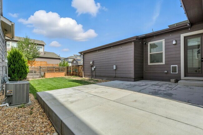 Building Photo - 6619 Mariposa Ct