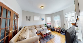 Building Photo - 27 Tufts St