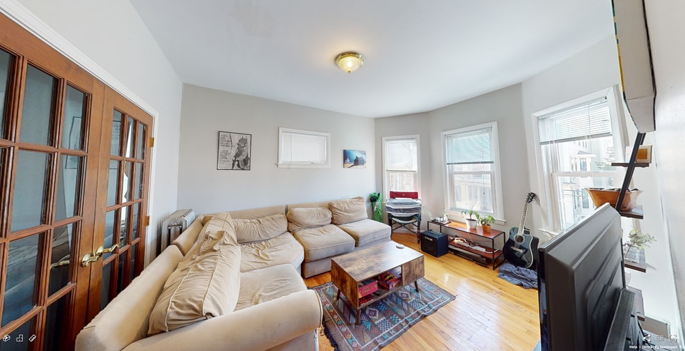 Primary Photo - 27 Tufts St
