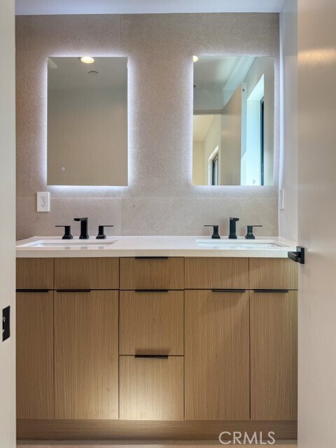 Building Photo - 4332 Alcove Ave