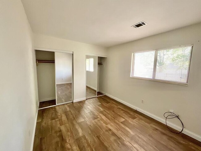 Building Photo - 122 Sugar Pine