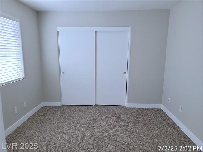 Building Photo - Bright Green Valley Condo in Gated Southpa...