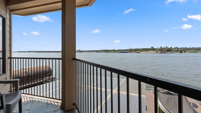 Building Photo - 331 Old Aqua Landing E