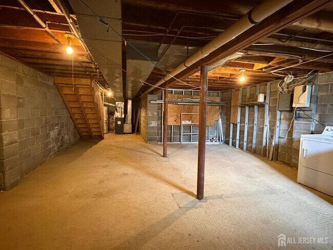 Building Photo - 99 Brookview Cir