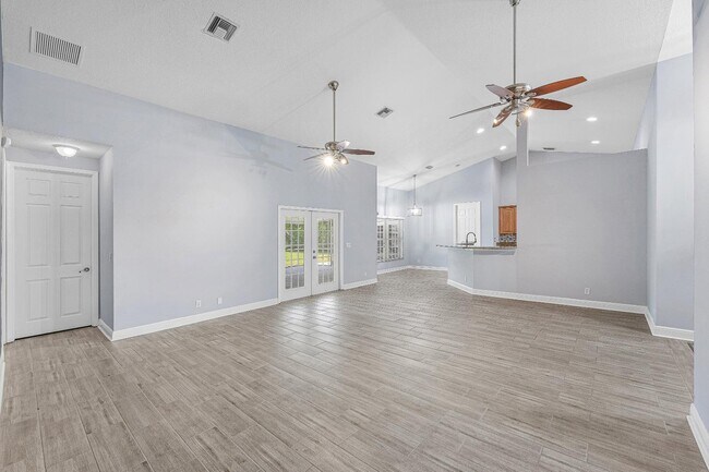 Building Photo - 11224 Tangerine Blvd