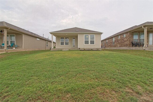 Building Photo - 608 Benton Ln