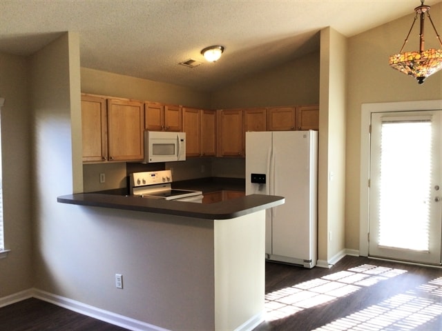 Building Photo - 103 Bill Park Dr