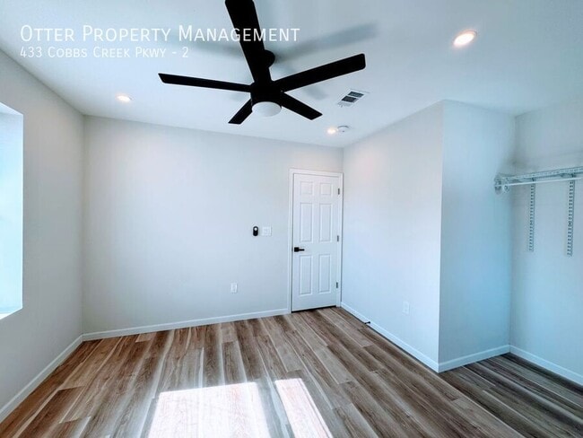 Building Photo - 433 Cobbs Creek Pkwy