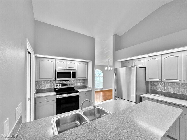 Building Photo - 5823 Buchanan Rd