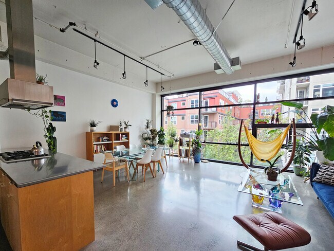 Building Photo - 80 Vine St