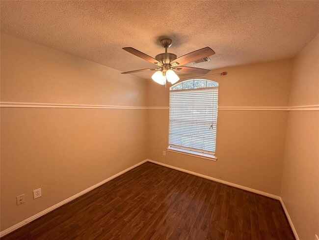 Building Photo - 3734 Paigewood Dr
