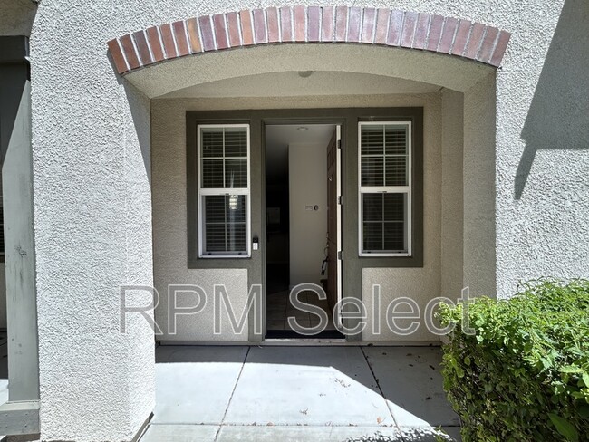 Building Photo - 1208 Impressionist Loop