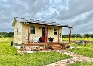 Building Photo - 6055 Trackside Rd