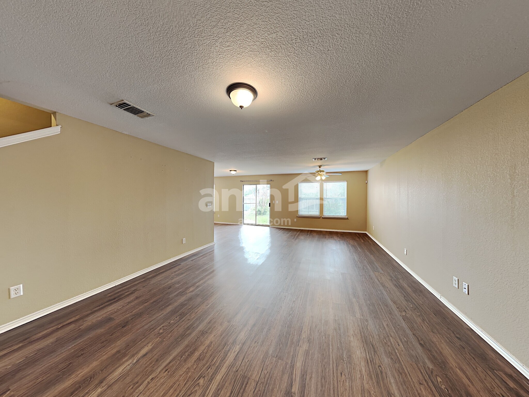 Building Photo - 9211 Mission Run