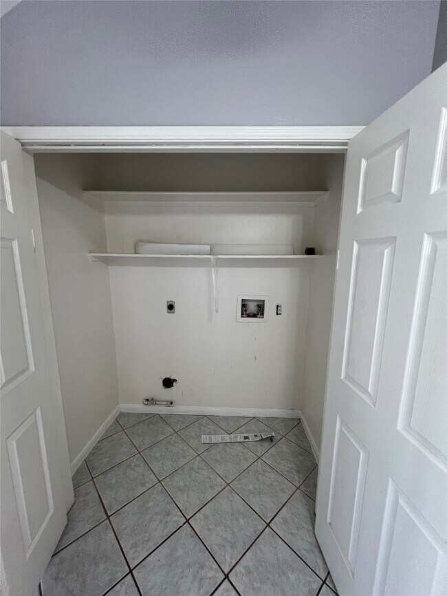 Building Photo - 3311 Ashlock Dr