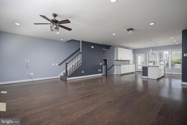 Building Photo - 1705 Cottonwood Grove Rd