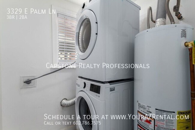 Building Photo - 3329 E Palm Ln