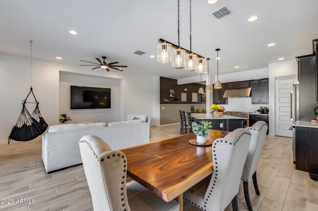 Building Photo - 7694 W Desert Spoon Dr
