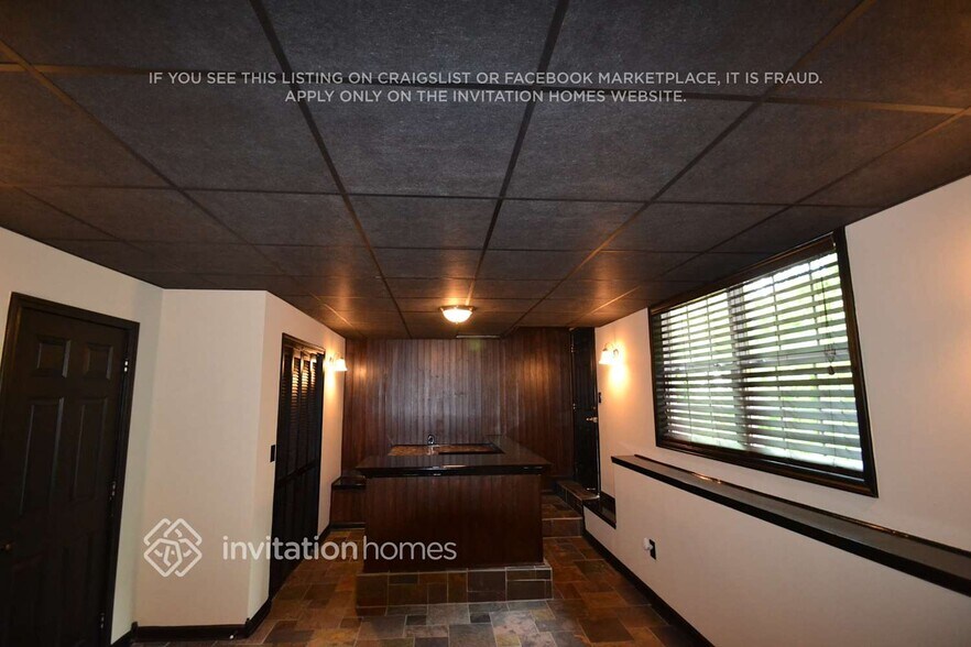 Building Photo - 7540 Mountain Breeze