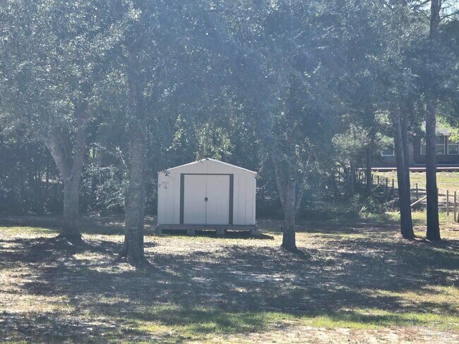 Building Photo - 8055 Silver Maple Dr