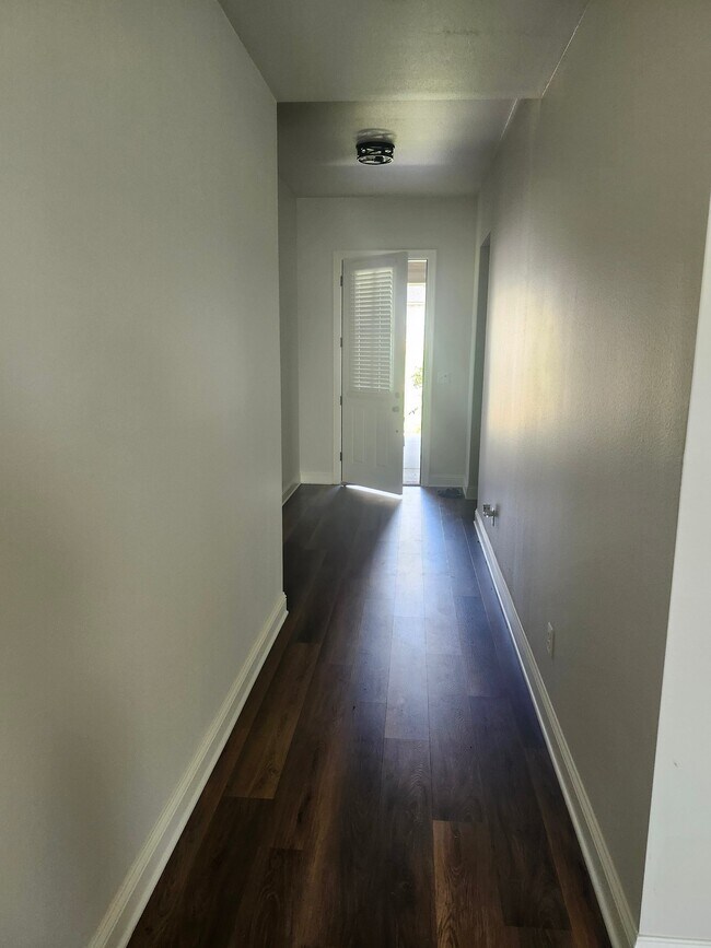 Building Photo - 4815 Bogey Ln