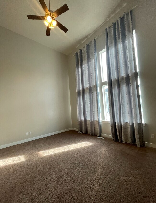 Building Photo - 3947 W 1750 N