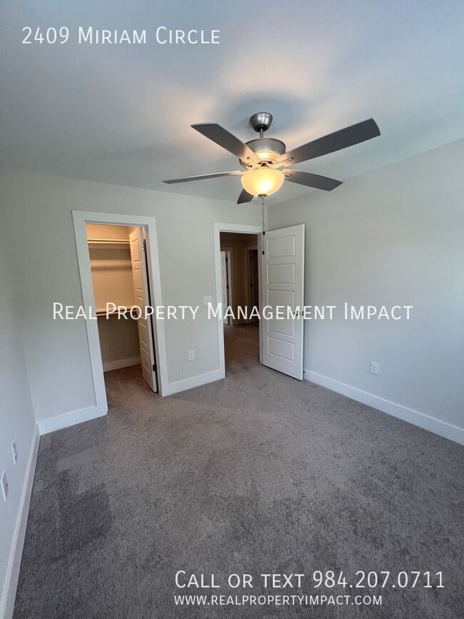 Building Photo - MOVE IN SPECIAL: 1/2 OFF 1 MONTH RENT. New...