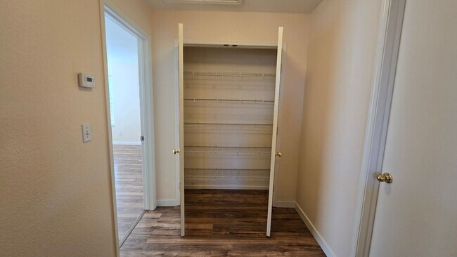 Building Photo - 2 story, 2 car garage, 4 bedroom, All appliances. move in ready home !