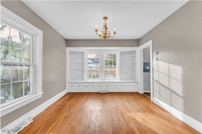 Building Photo - 117 Cleveland St