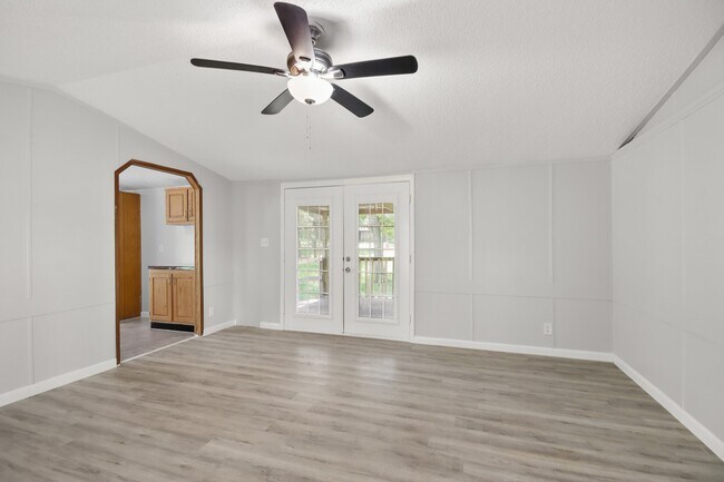 Building Photo - 25494 Deepwood Dr