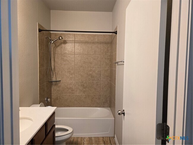 Building Photo - 1214 Jamestown Dr