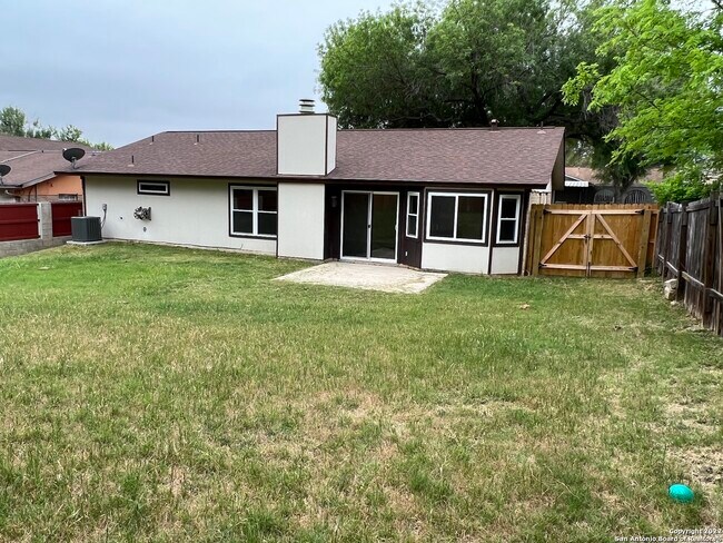Building Photo - 1018 Ericson Dr